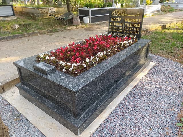 Tek Kişilik Granit Pruper Mezar