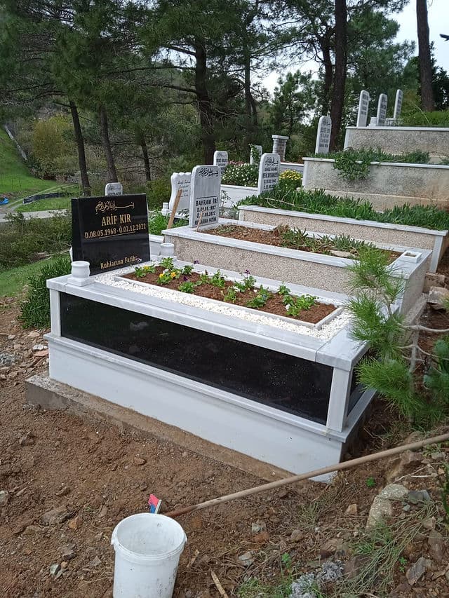 Tek Kişilik Granit Mezar