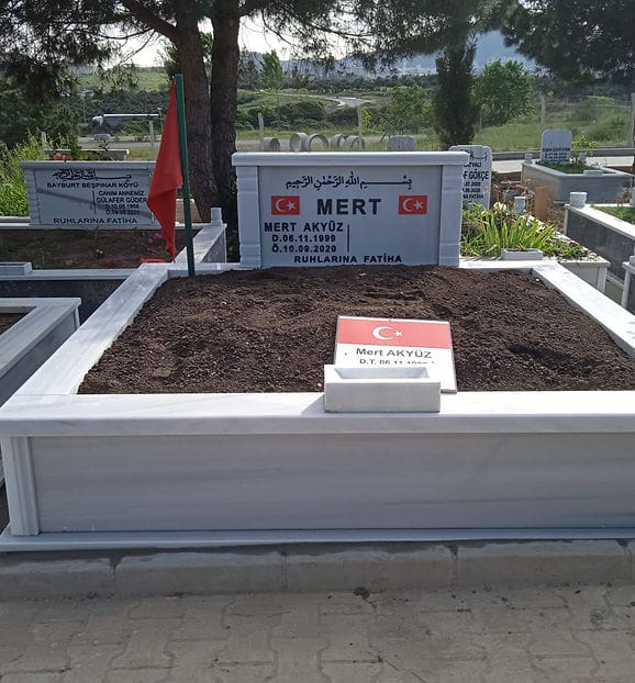 Çift Kişilik Özel Yapım Mermer Mezar