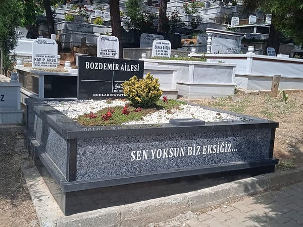 Çift Kişilik Özel Pleper Granit Mezar