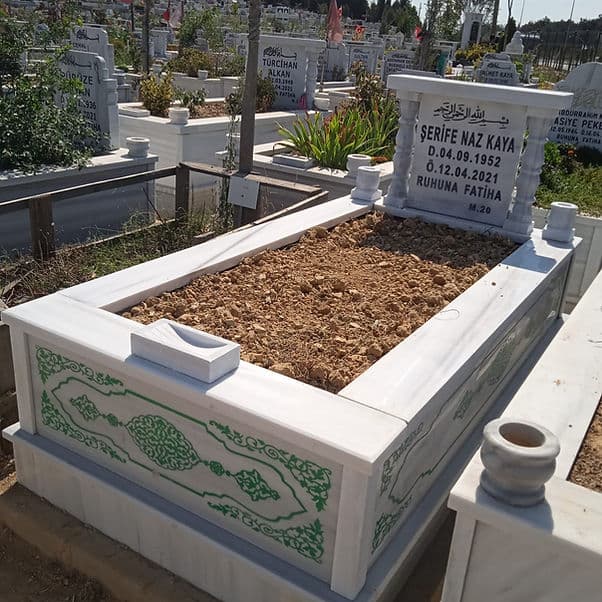 Tek Kişilik İşlemeli Mezar