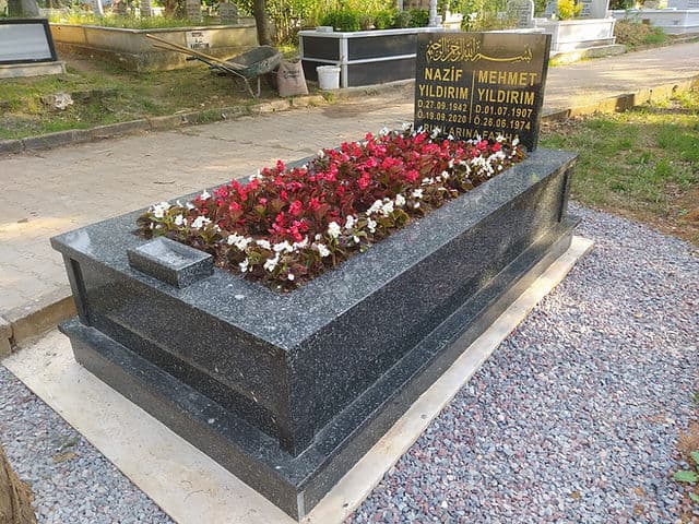 Tek Kişilik Granit Pruper Mezar