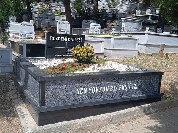Çift Kişilik Özel Pleper Granit Mezar