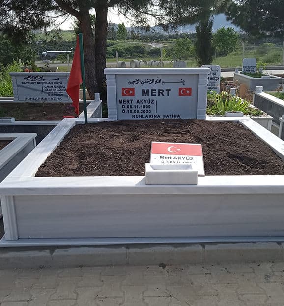 Çift Kişilik Özel Yapım Mermer Mezar